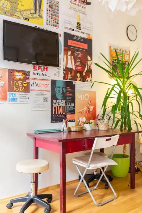 Fro-Media - Streetside Room 2 - Community Space Вена Экстерьер фото