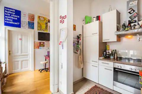 Fro-Media - Streetside Room 2 - Community Space Вена Экстерьер фото